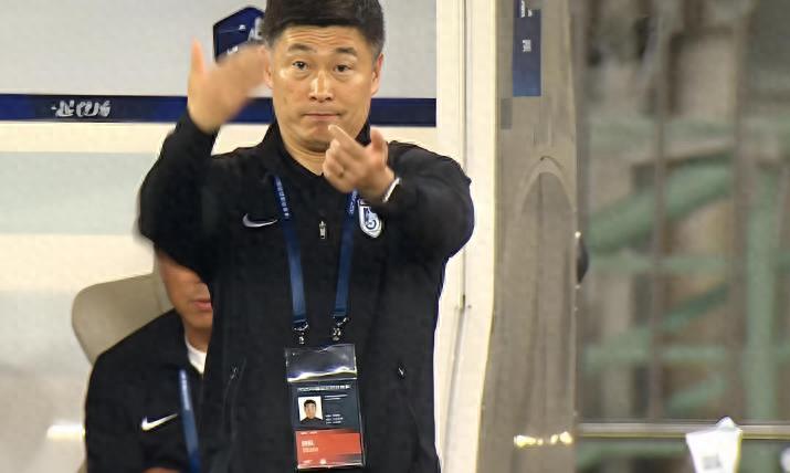 必一体育-崔康熙大部分嫡系助教都被鲁能送走，为何唐田却能留下冬训